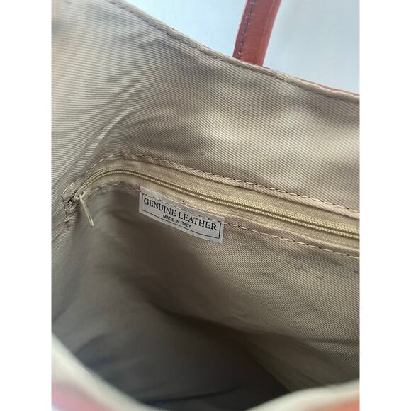 Vera Pelle Made in Italy Leather Shoulder Zip Sling backpack - Picture 7 of 8